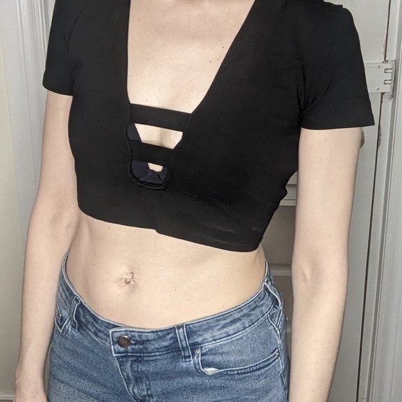 Y2K deep-V crop top - Picture 2 of 4